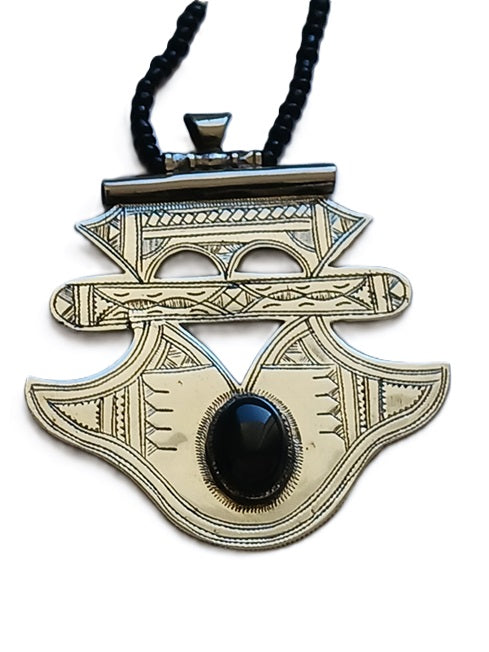 Collier touareg en métal ciselé