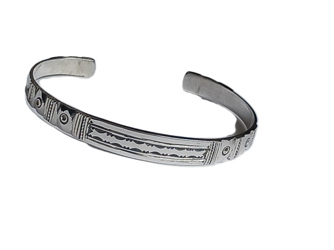 Bracelet touareg en argent ciselé