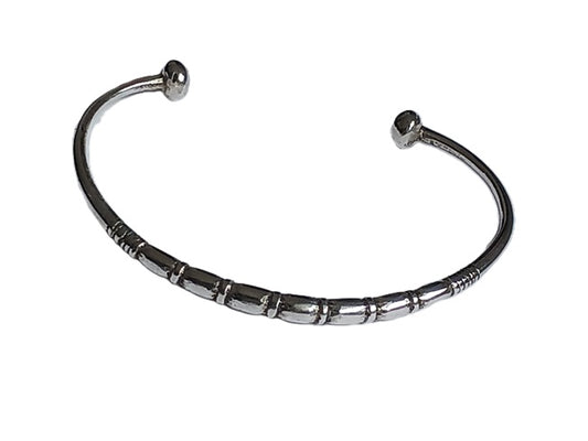 Bracelet touareg en argent ciselé