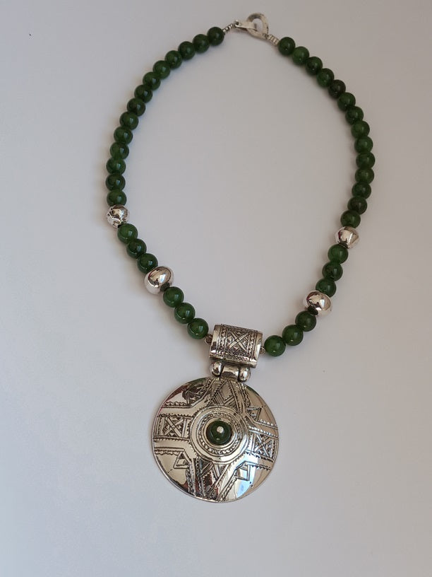 Tuareg necklace in silver and stone beads