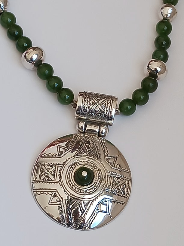 Tuareg necklace in silver and stone beads