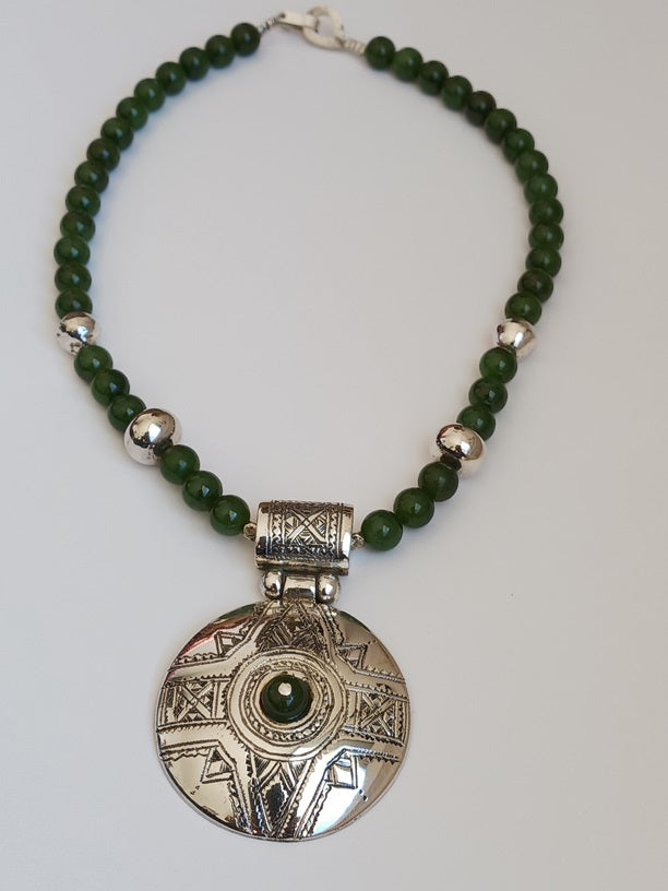 Tuareg necklace in silver and stone beads