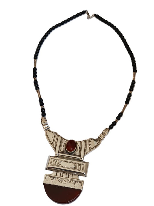 Collier touareg en argent et pierre agate