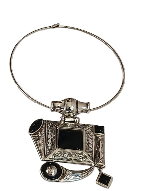 Collier touareg en argent et pierre agate