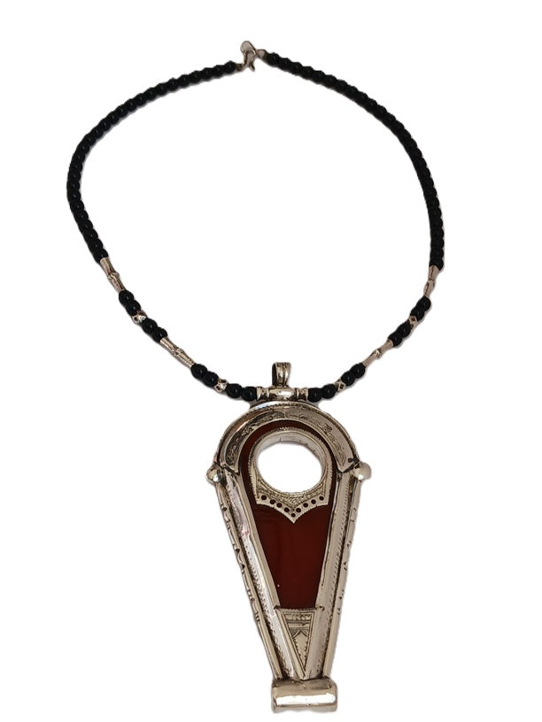 Tuareg necklace in silver and agate stone
