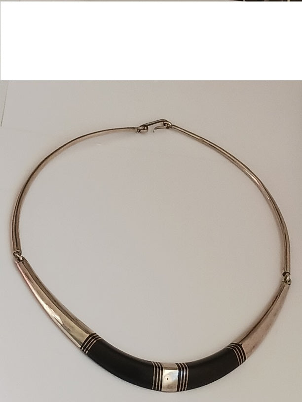 Collier touareg en argent et bois d'ébène