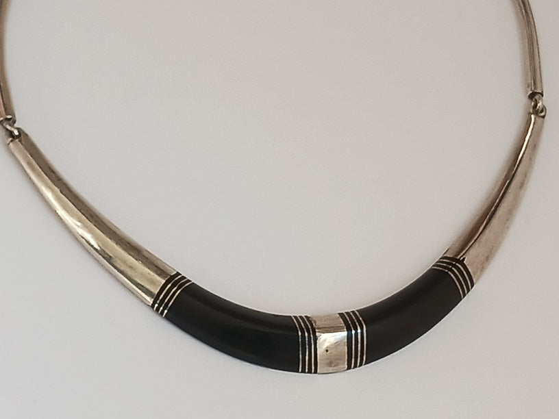 Collier touareg en argent et bois d'ébène