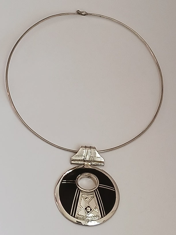 Collier touareg en argent et bois d'ébène