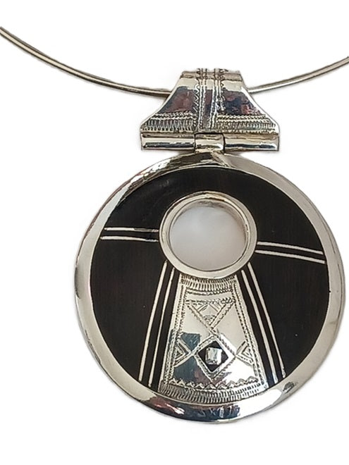Collier touareg en argent et bois d'ébène