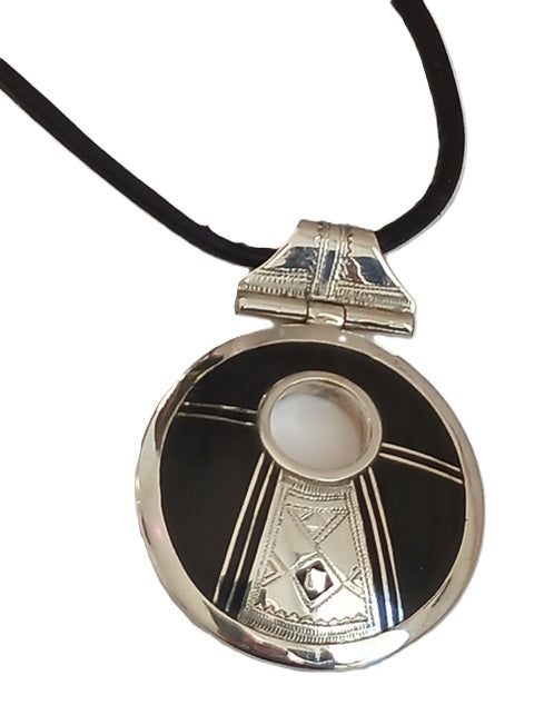 Collier touareg en argent et bois d'ébène