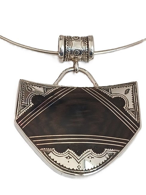 Collier touareg en argent et bois d'ébène