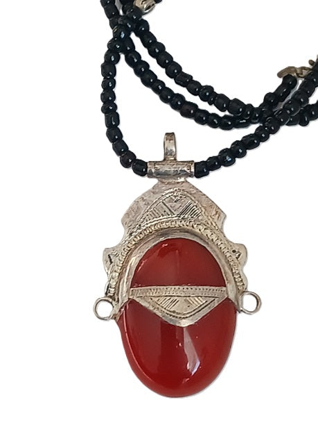 Collier touareg en argent et pierre agate