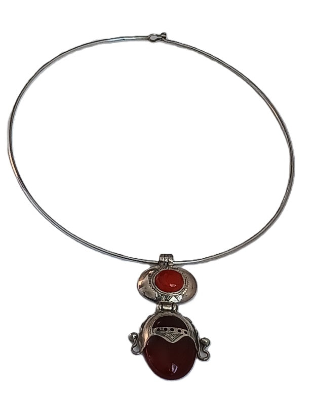 Collier touareg en argent et pierre agate