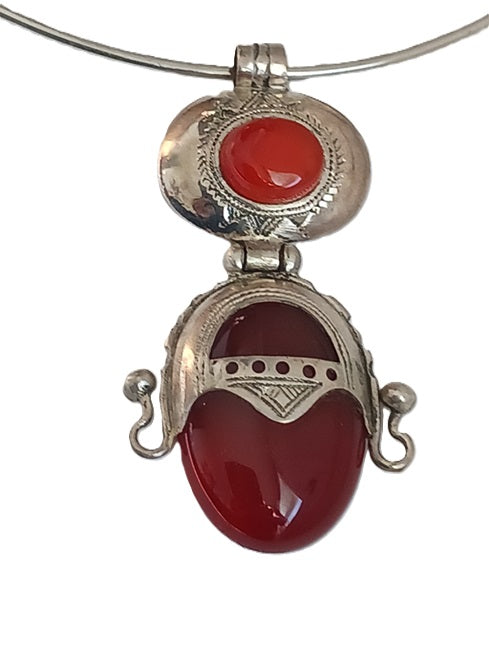 Collier touareg en argent et pierre agate