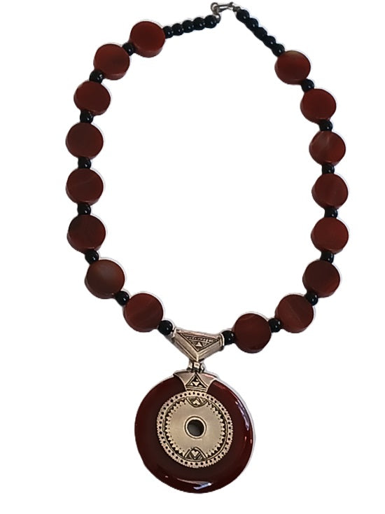Collier touareg en argent et pierre agate