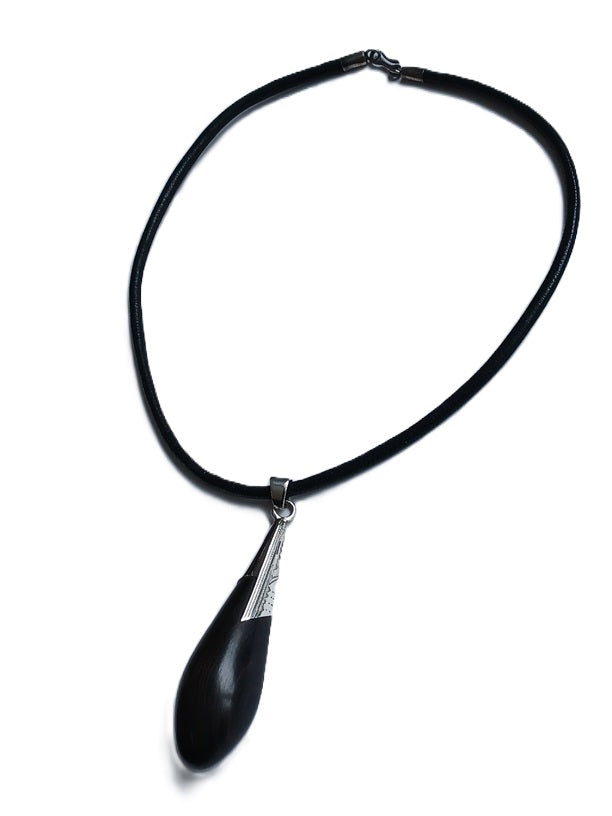 Tuareg necklace in silver and ebony wood