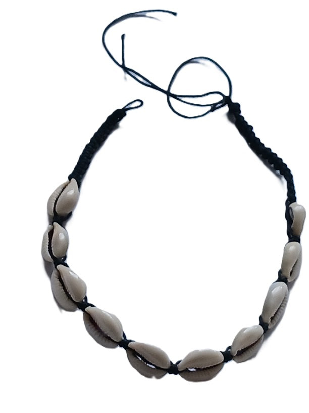 Collier en cauris