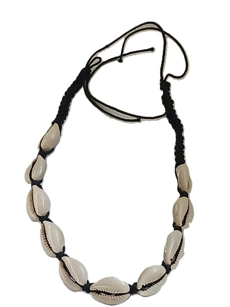 Collier en cauris