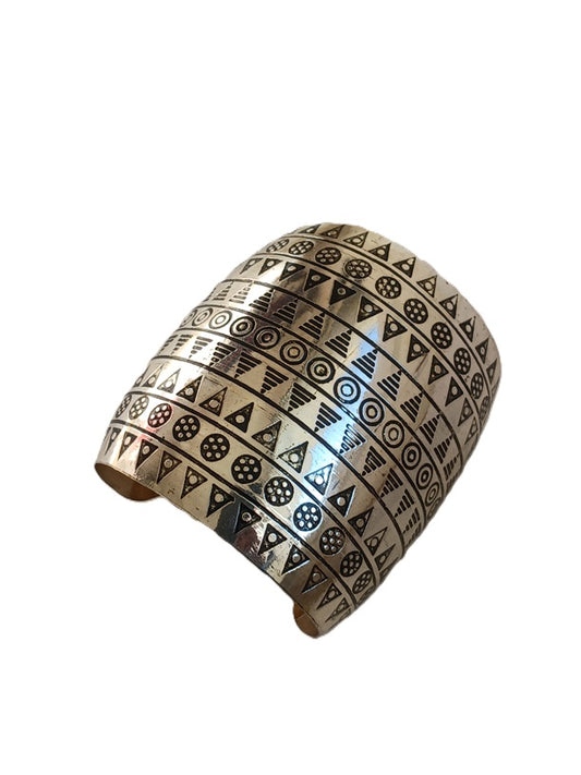 Bracelet manchette en métal argenté
