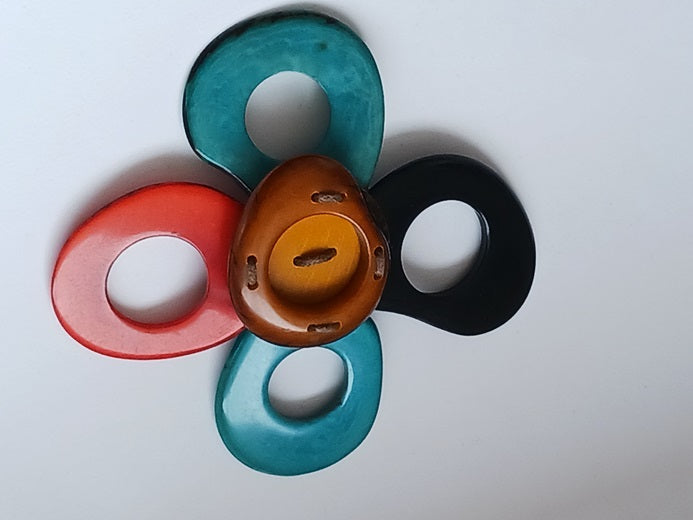 Broche en Tagua
