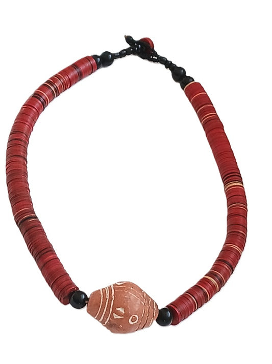 Collier en terre cuite et plastique recyclé