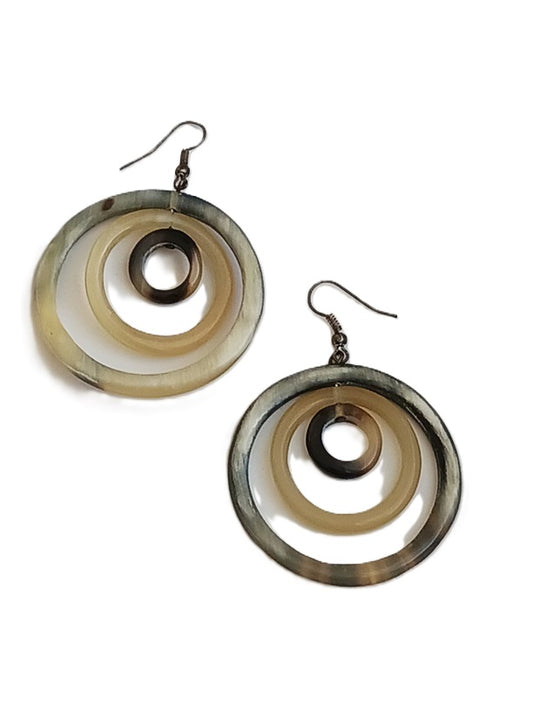 Boucles d'oreilles en corne