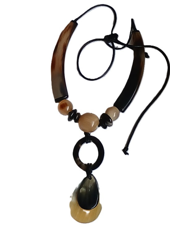 Collier en corne