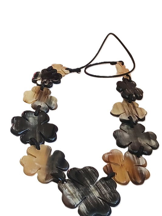 Collier en corne