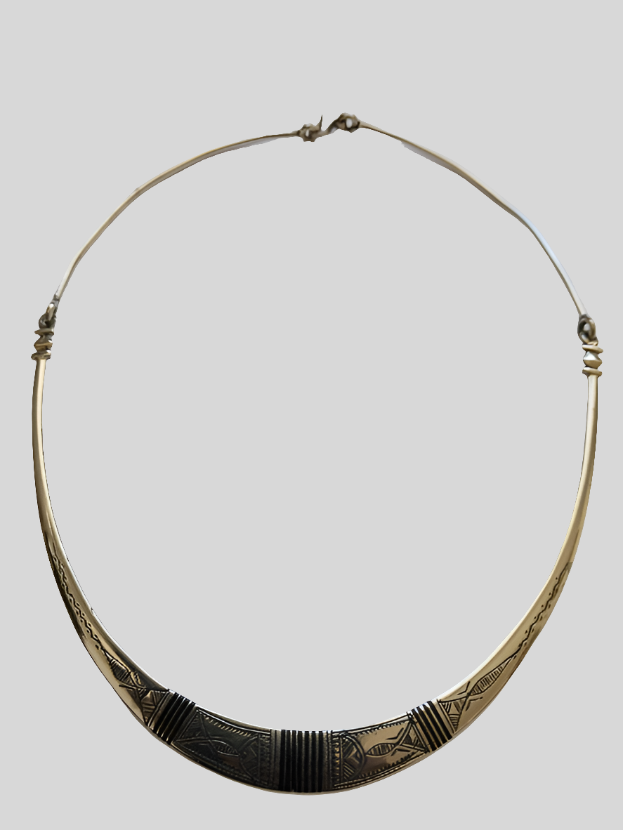 Tuareg necklace in chiseled metal