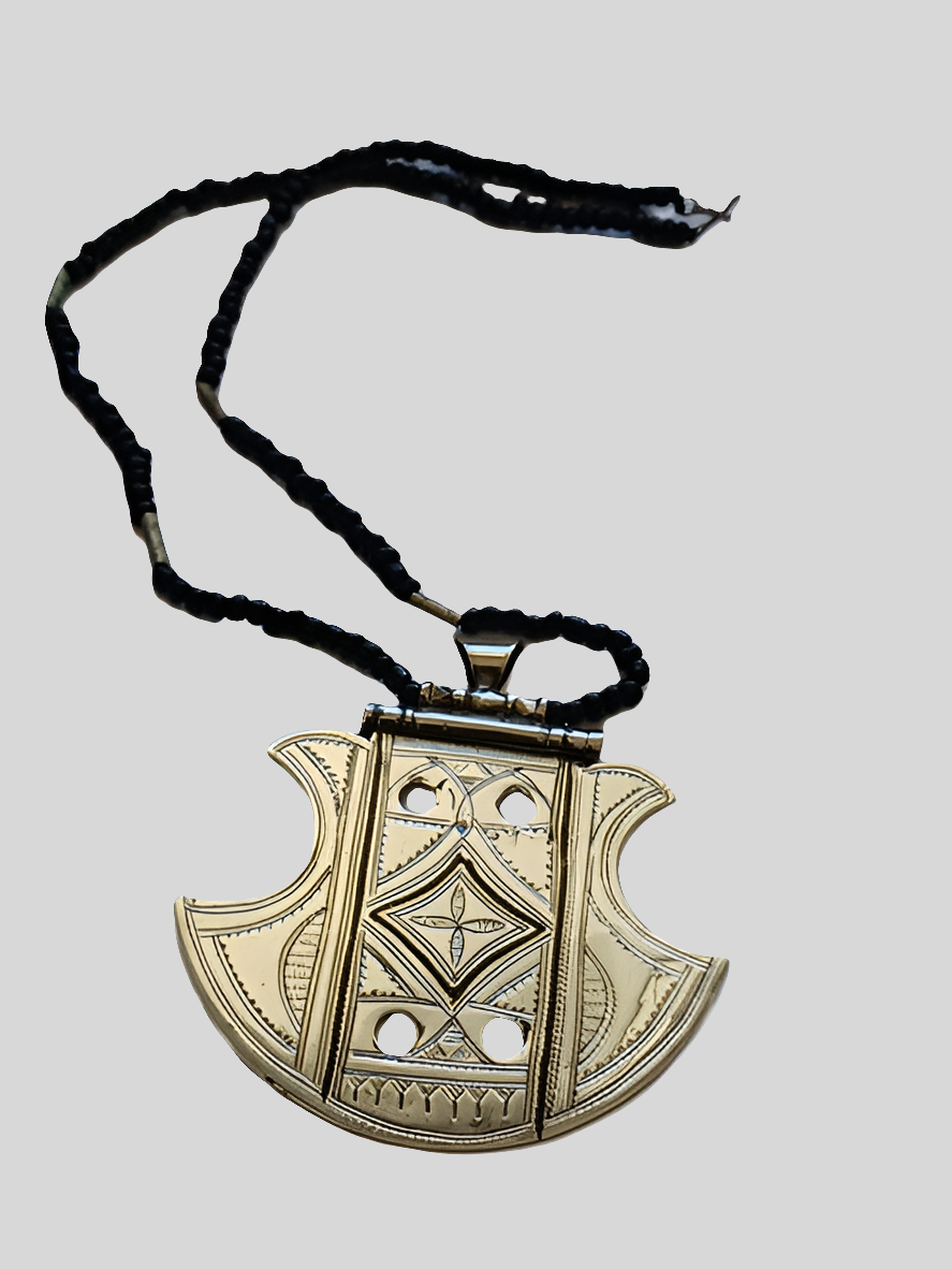 Tuareg necklace in chiseled metal