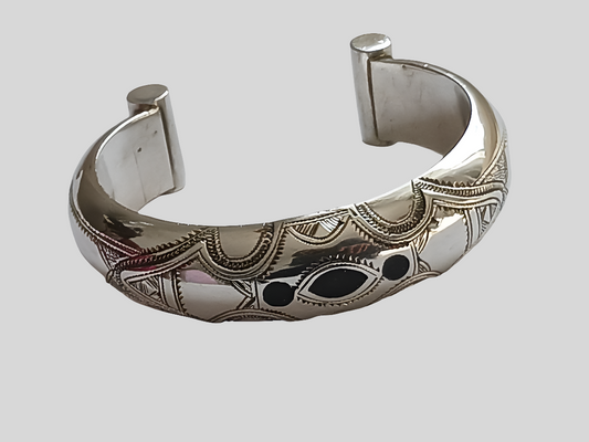 Bracelet touareg en argent ciselé