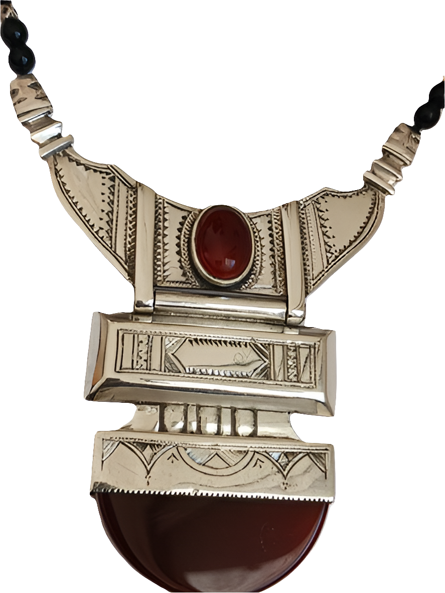 Tuareg necklace in silver and agate stone