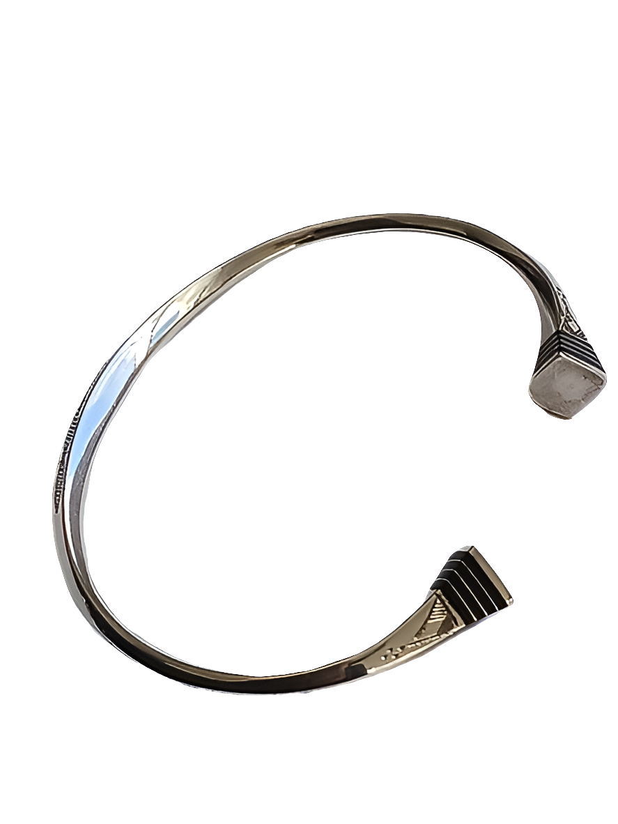 Bracelet touareg en argent ciselé et bois d'ébène