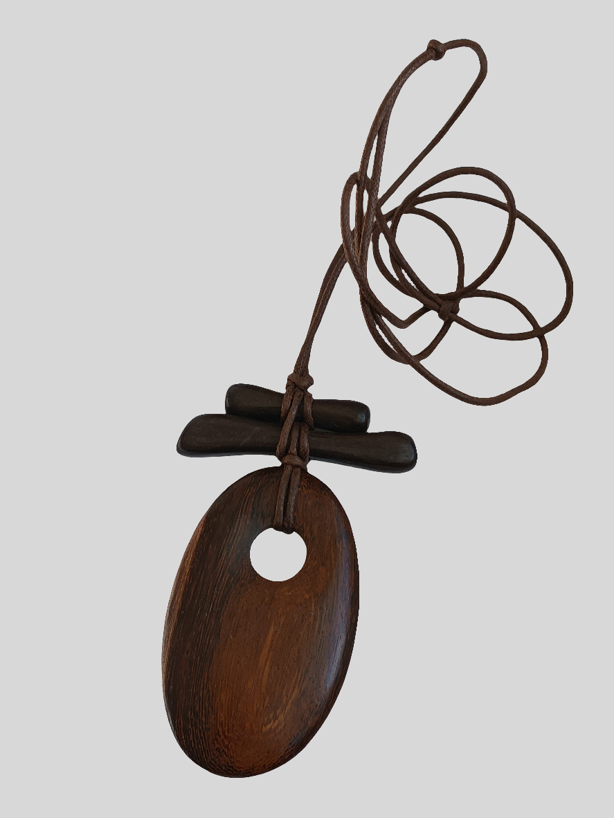 Collier en bois