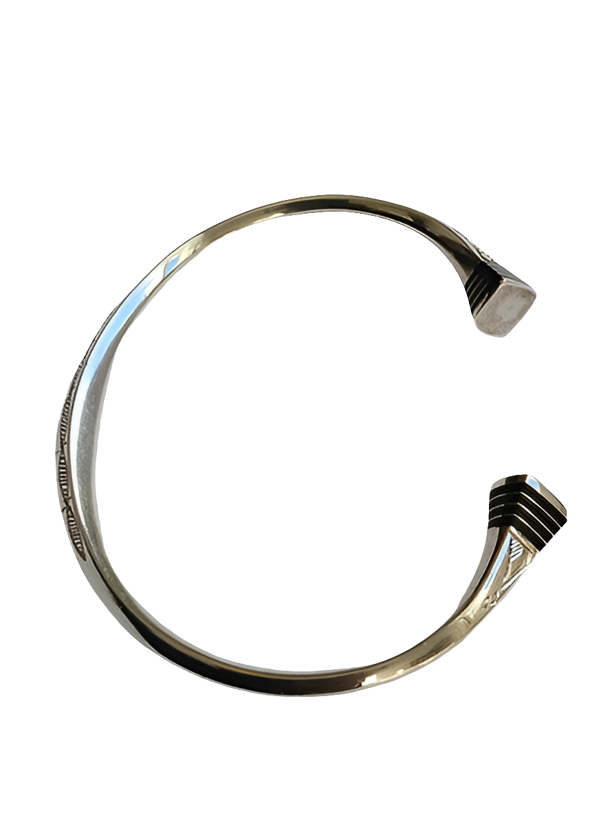 Bracelet touareg en argent ciselé et bois d'ébène