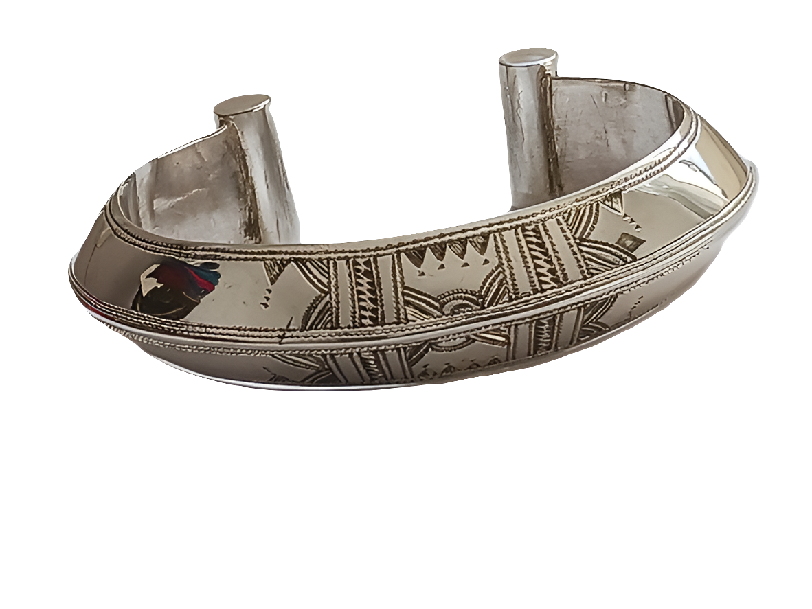 Bracelet touareg en argent ciselé