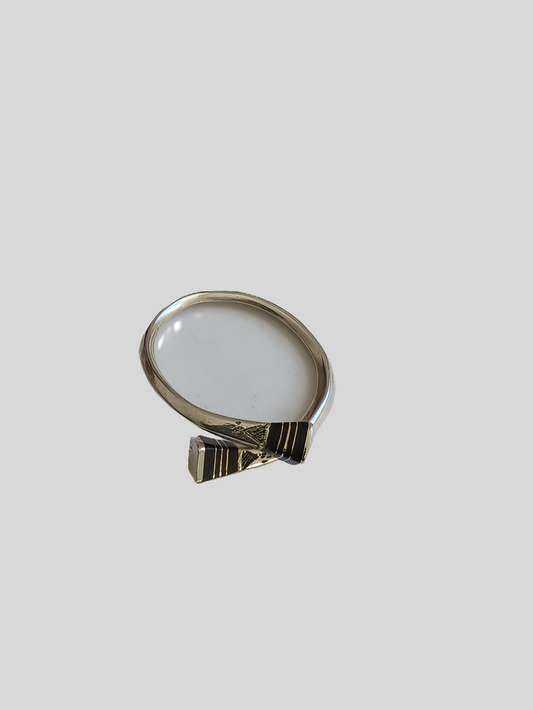 Bague touarègue en argent ciselé  et bois d'ébène réglable