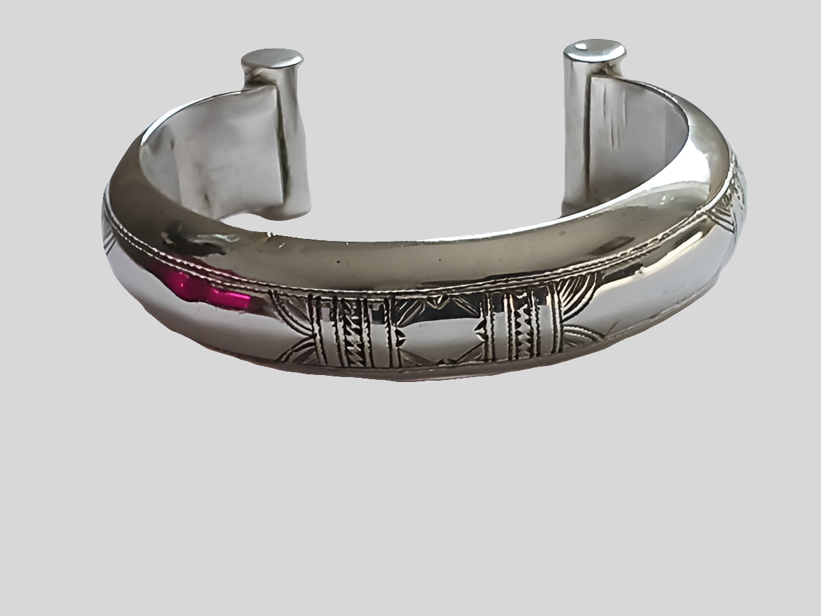 Bracelet touareg en argent ciselé
