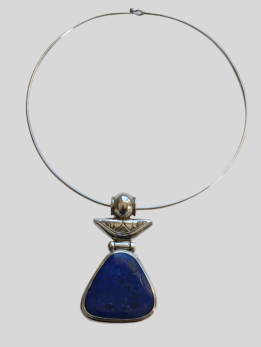 Collier touareg en argent et pierre lapis lazuli