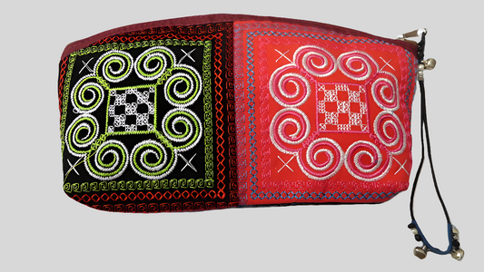 Pochette en tissu brodée