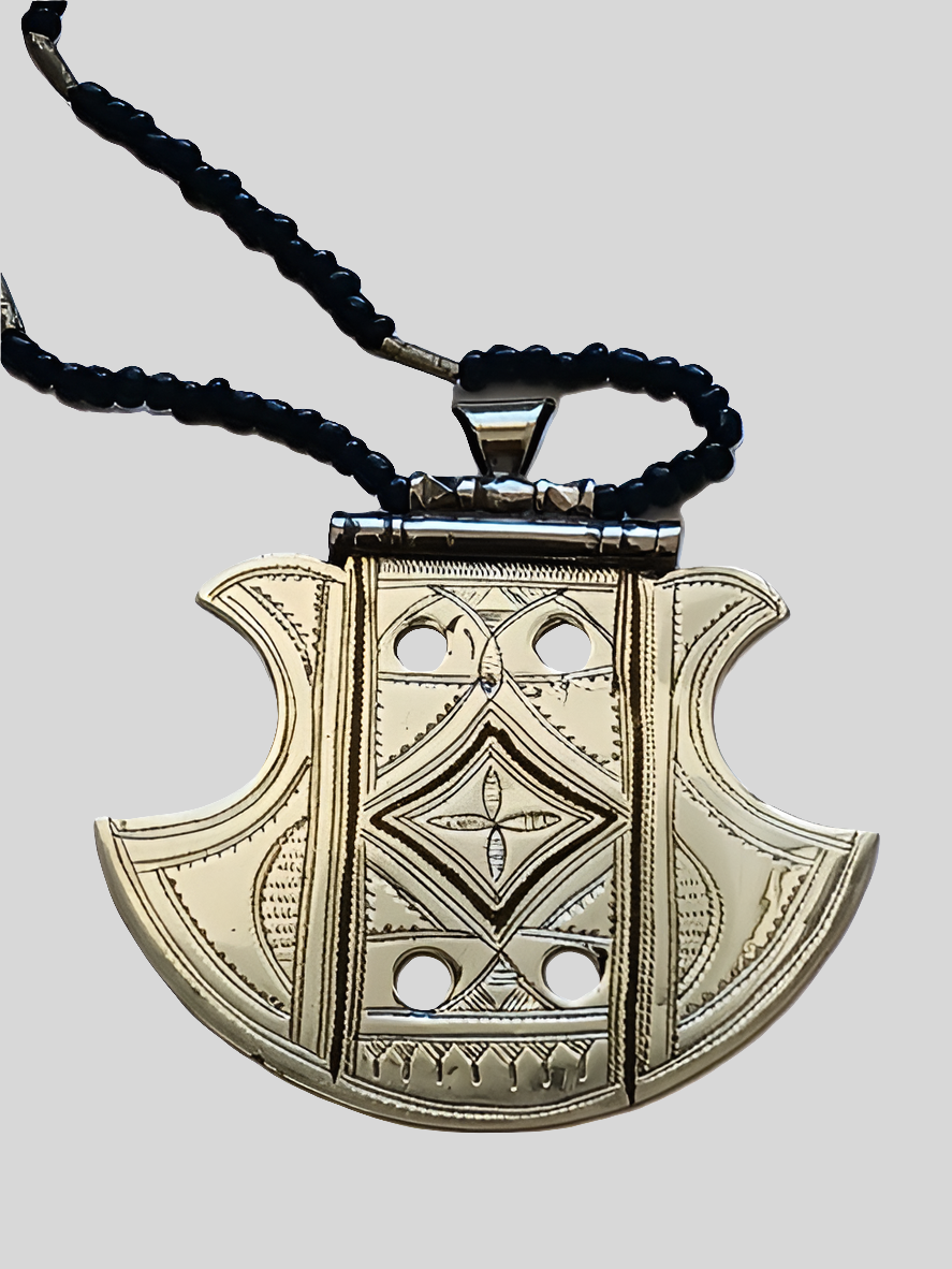 Tuareg necklace in chiseled metal