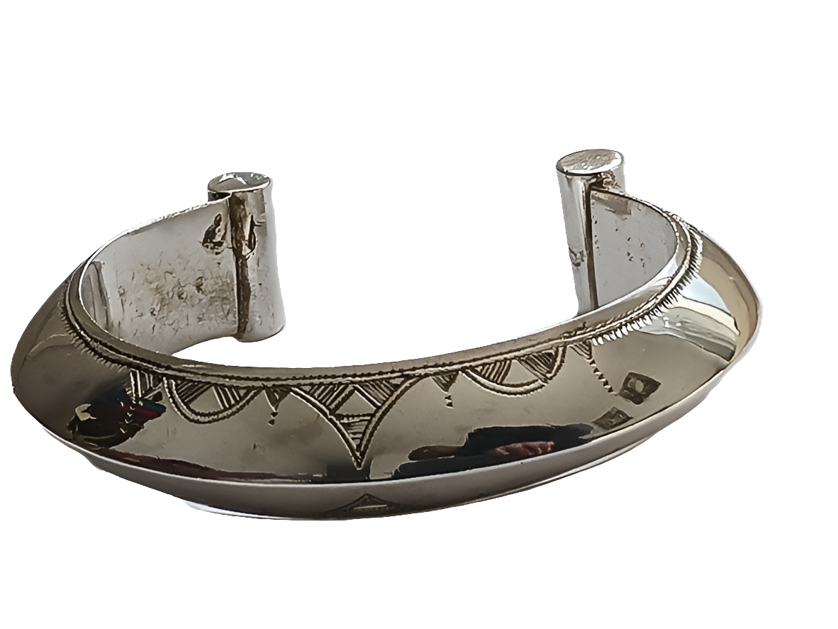 Bracelet touareg en argent ciselé