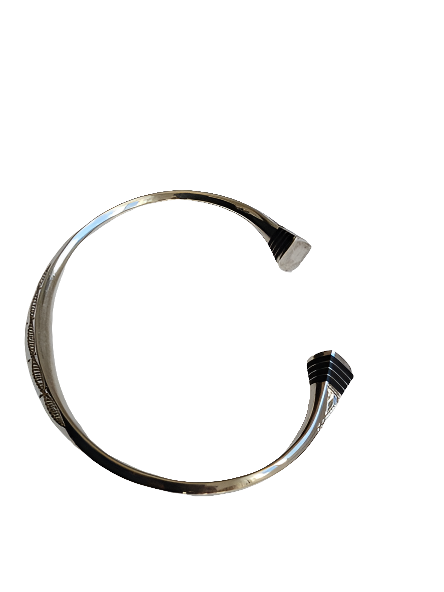 Bracelet touareg en argent ciselé et bois d'ébène