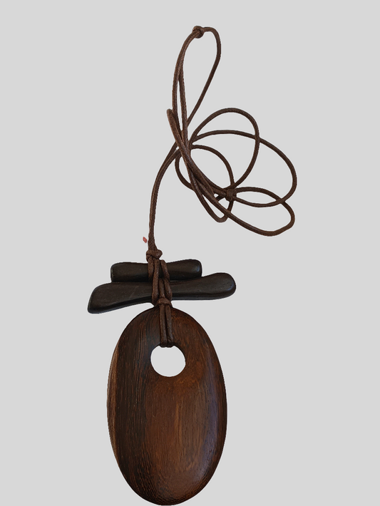 Collier en bois