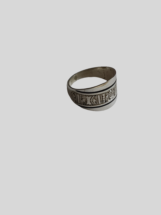 Bague touarègue en argent ciselé