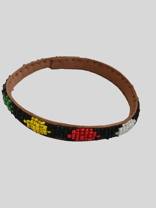 Bracelet en cuir et perles