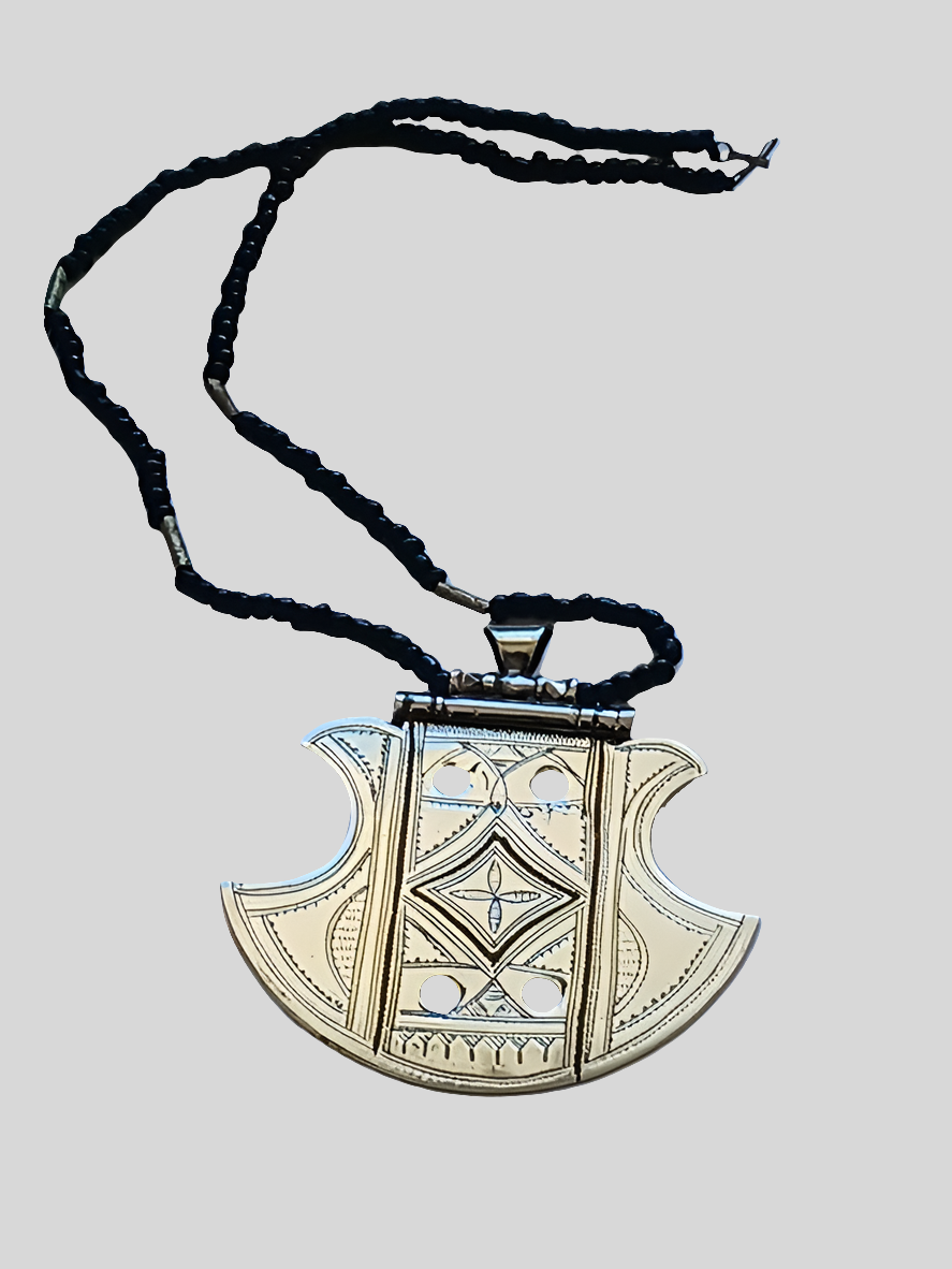 Tuareg necklace in chiseled metal