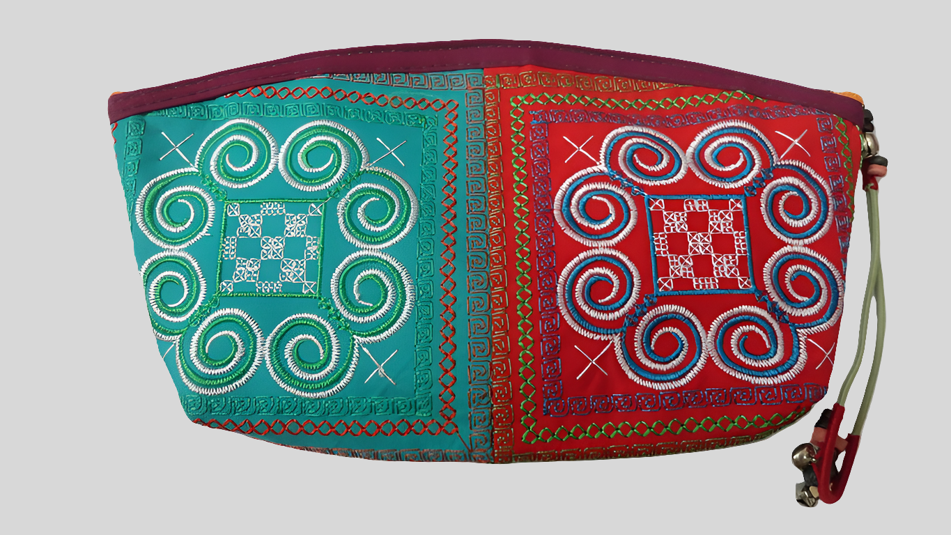 Pochette en tissu brodée
